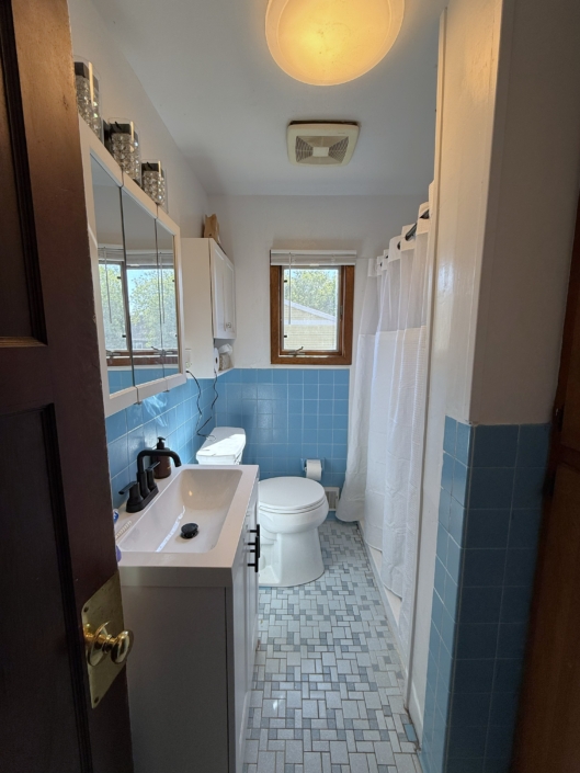 2nd Floor Bath