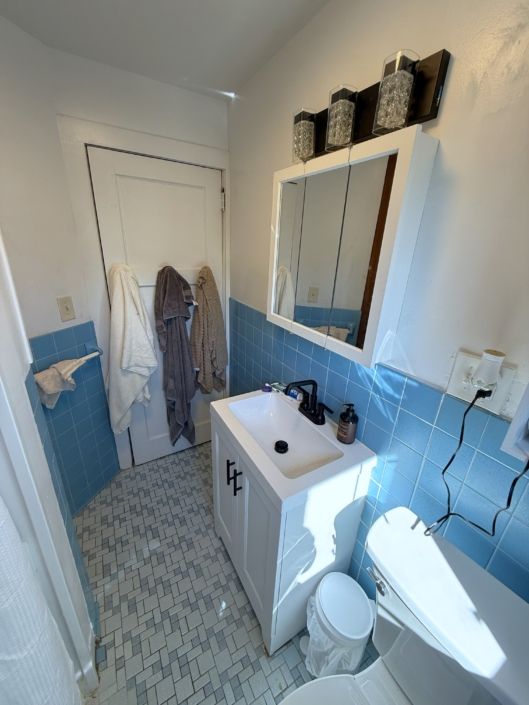 2nd Floor Bath