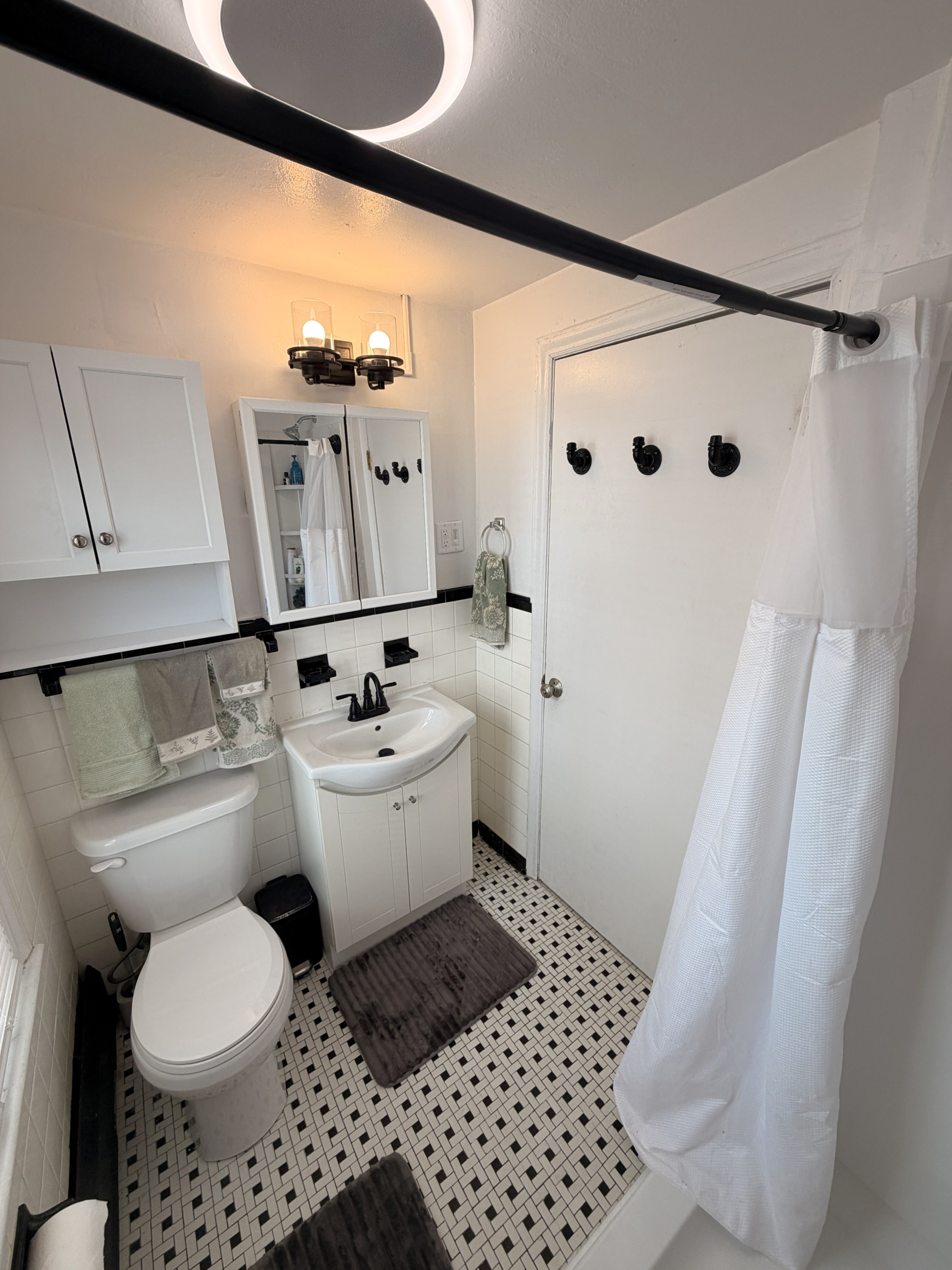 2nd Floor Bathroom